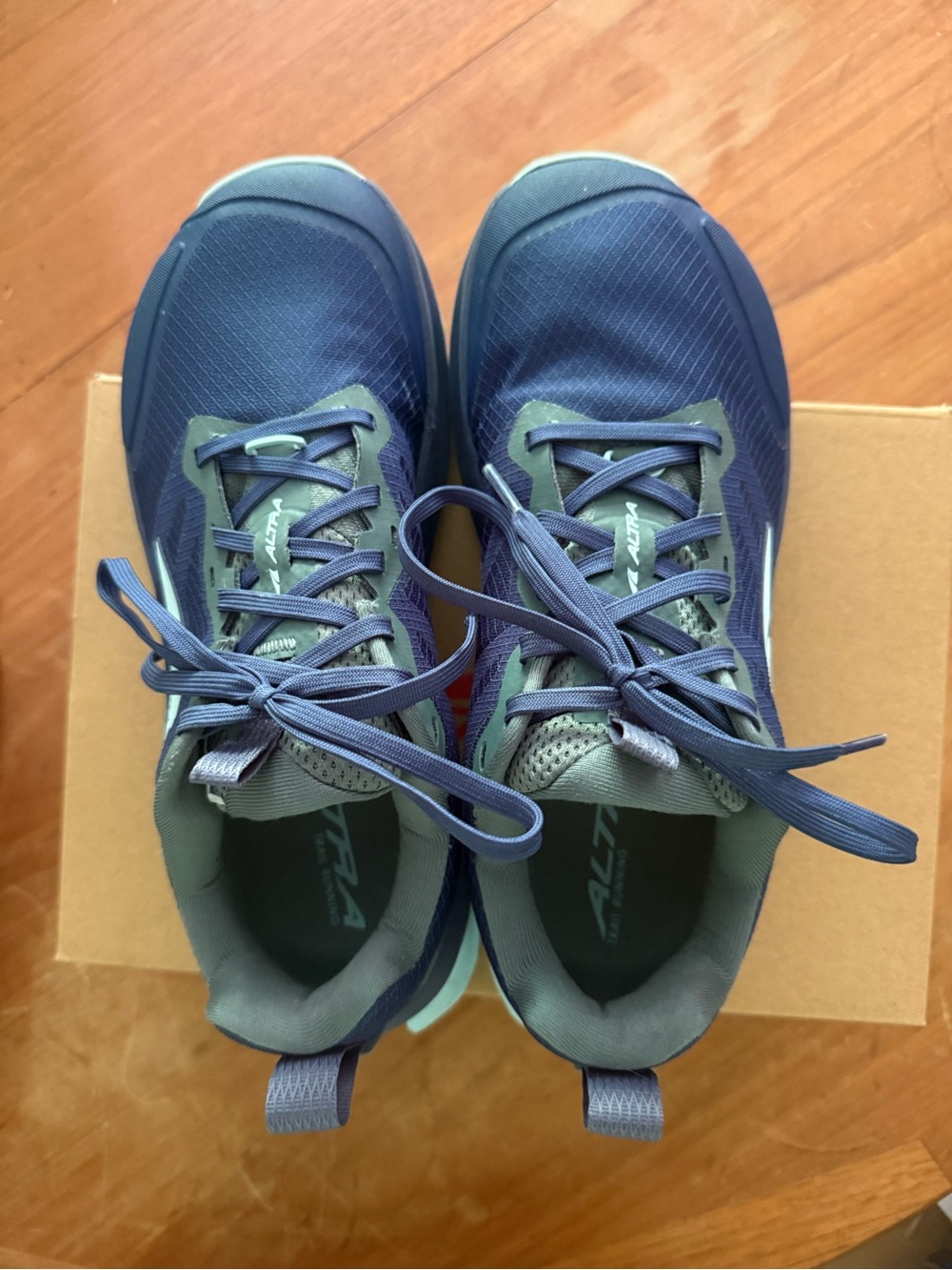 Altra Peak 9 Women's Trail Running shoe - Picture 2 of 7